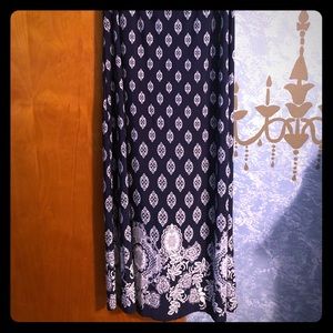 💥3/$12💥 Made in USA GILLI Maxi Skirt